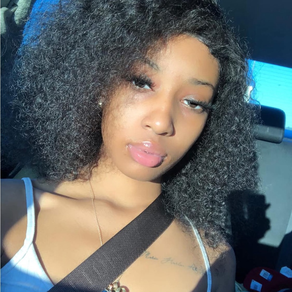 Meet your Posher, Damarianna